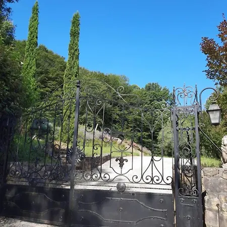In Der Dordogne By Interhome Holiday home Saint-Julien-de-Lampon